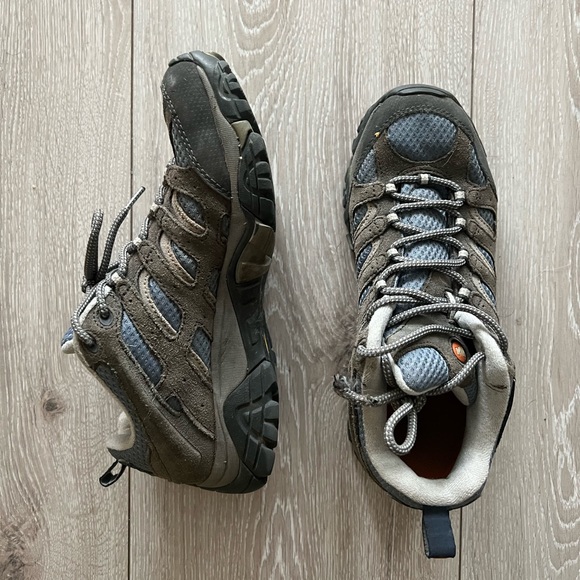 Merrell Women's Moab 2 Vent Suede and Mesh Hiking Shoes - Picture 12 of 12